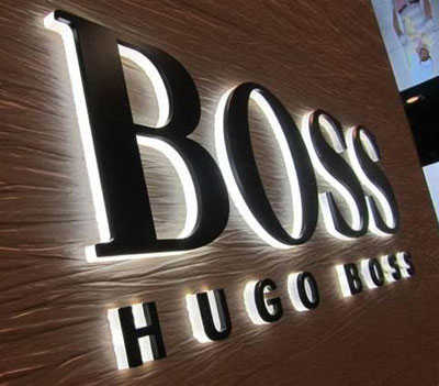 激光切割机在金属广告字上的应用