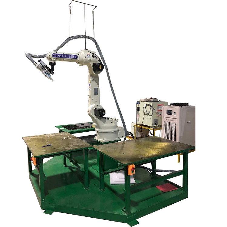 机械手激光切割设备-和记激光制造