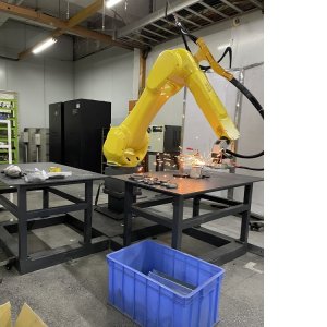 三维机械手光纤激光切割机