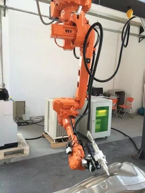 倒装龙门架三维激光切割机